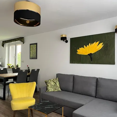 Beim Lennox Apartment Puck
